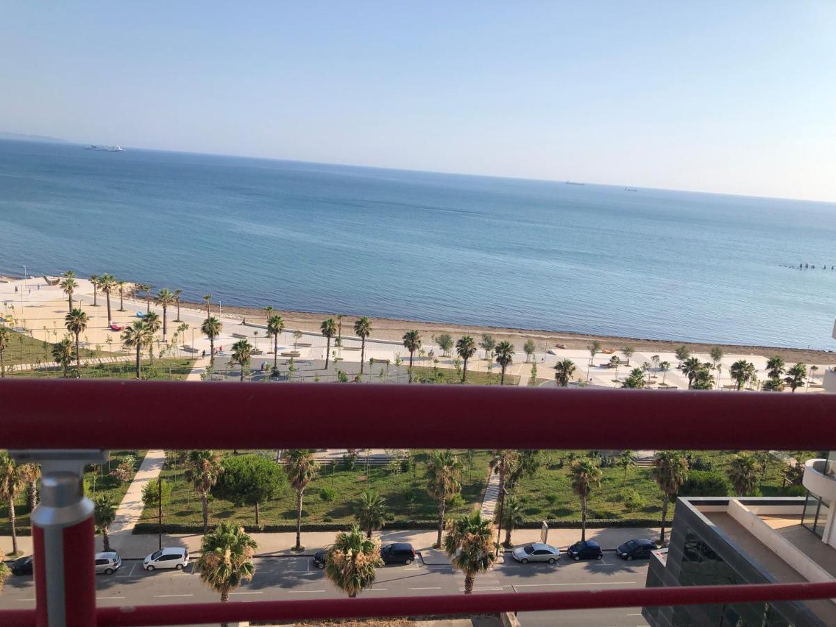 ドゥラスFully Equipped Flat With Stunning Sea Viewsアパートメント エクステリア 写真